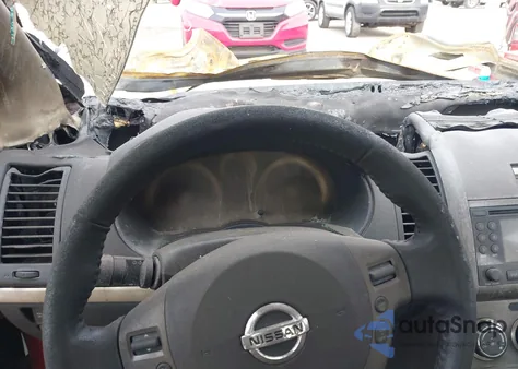 2011 Nissan Sentra 2.0Sr из США, поврежденный, VIN 3N1AB6AP2BL627837